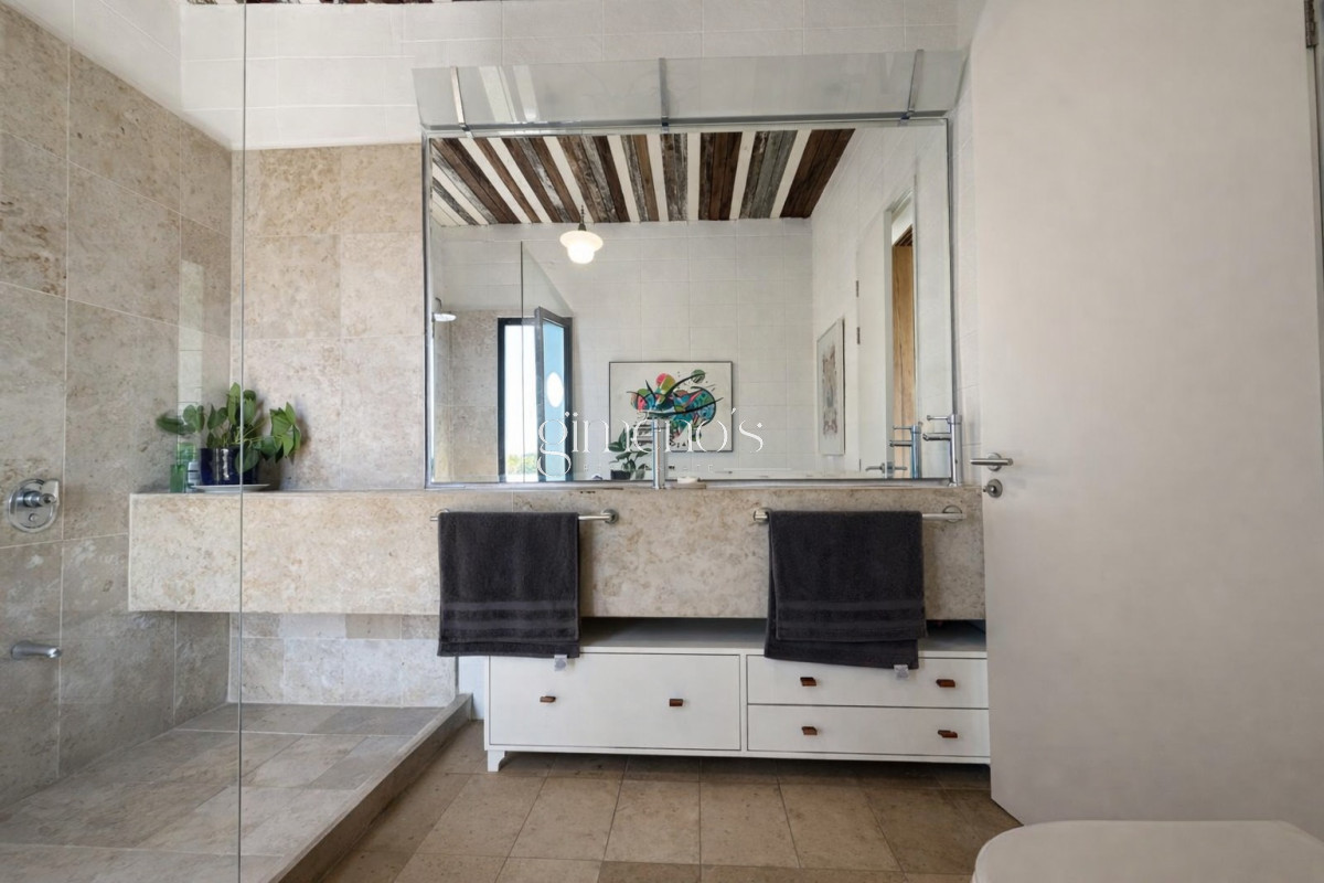 Casa ID.971 - Casa en venta 6 Dormitorios en Punta piedras Manantiales - Punta del Este