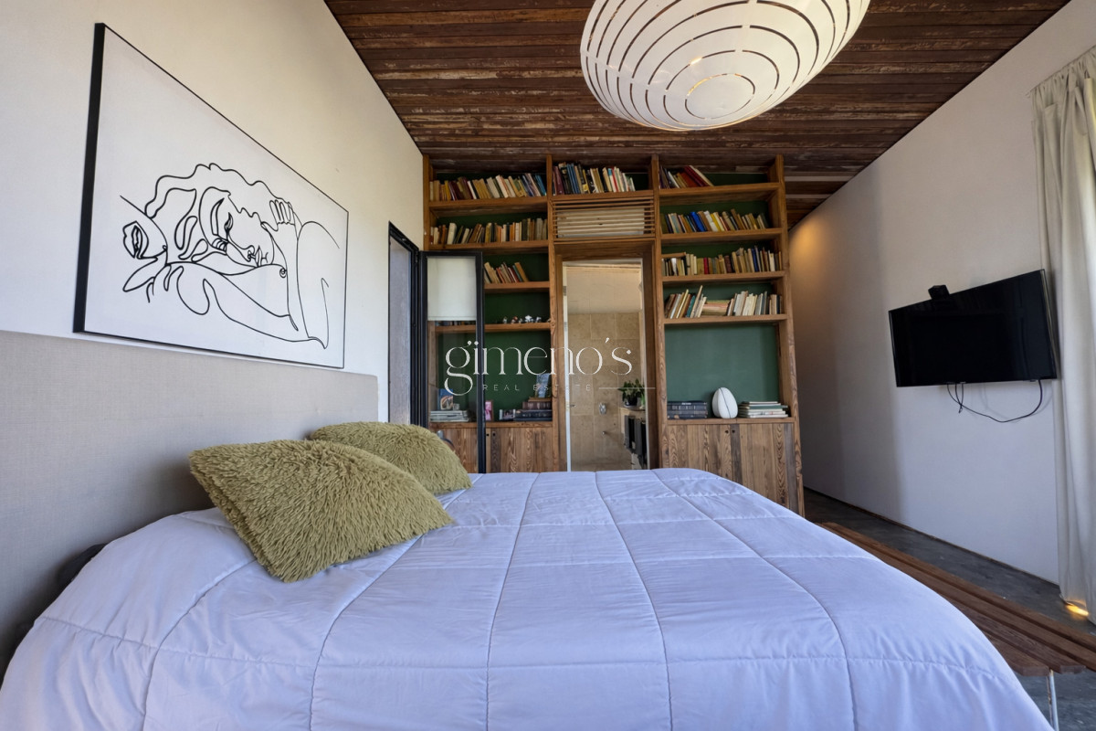 Casa ID.971 - Casa en venta 6 Dormitorios en Punta piedras Manantiales - Punta del Este