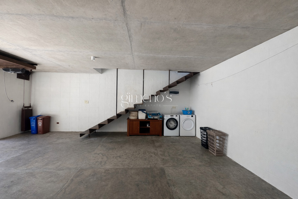 Casa ID.971 - Casa en venta 6 Dormitorios en Punta piedras Manantiales - Punta del Este