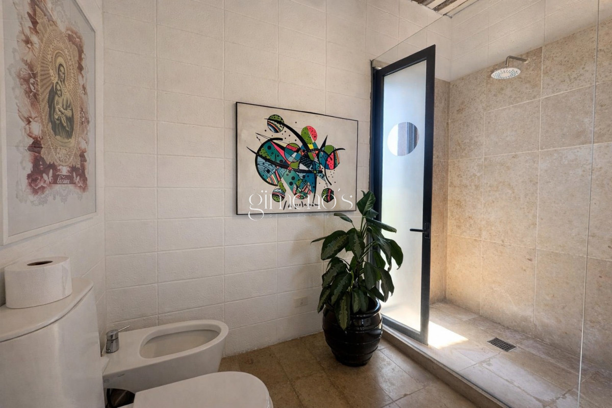 Casa ID.971 - Casa en venta 6 Dormitorios en Punta piedras Manantiales - Punta del Este