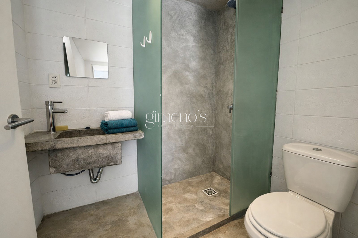 Casa ID.971 - Casa en venta 6 Dormitorios en Punta piedras Manantiales - Punta del Este