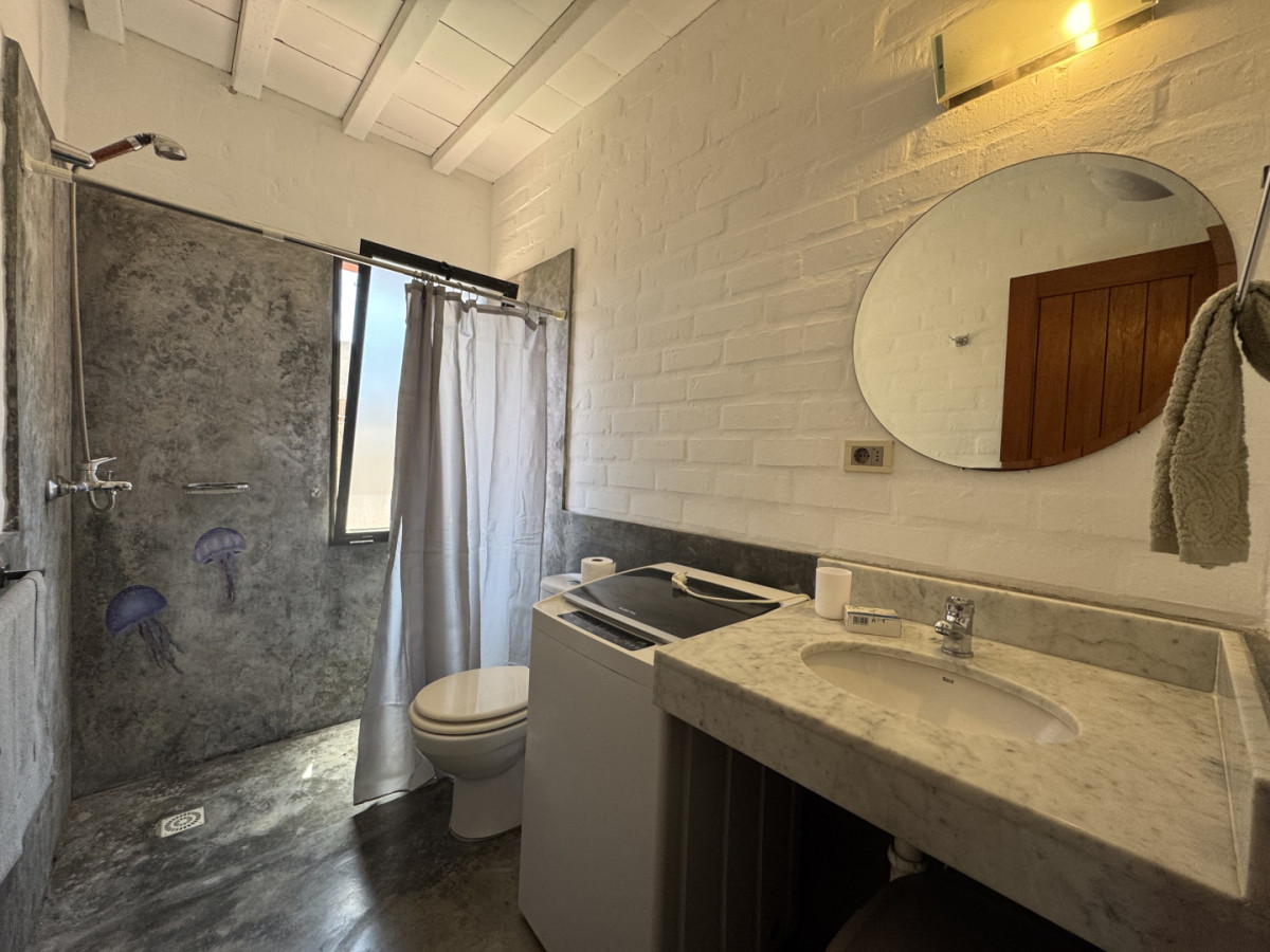 Casa ID.56 - Casa 2 dormitorios en Playa Mansa, parrillero, piscina y jacuzzi.