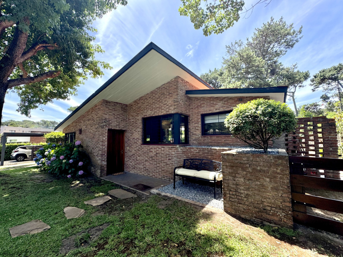 Casa ID.210 - Casa 3 dormitorios en Pinares 