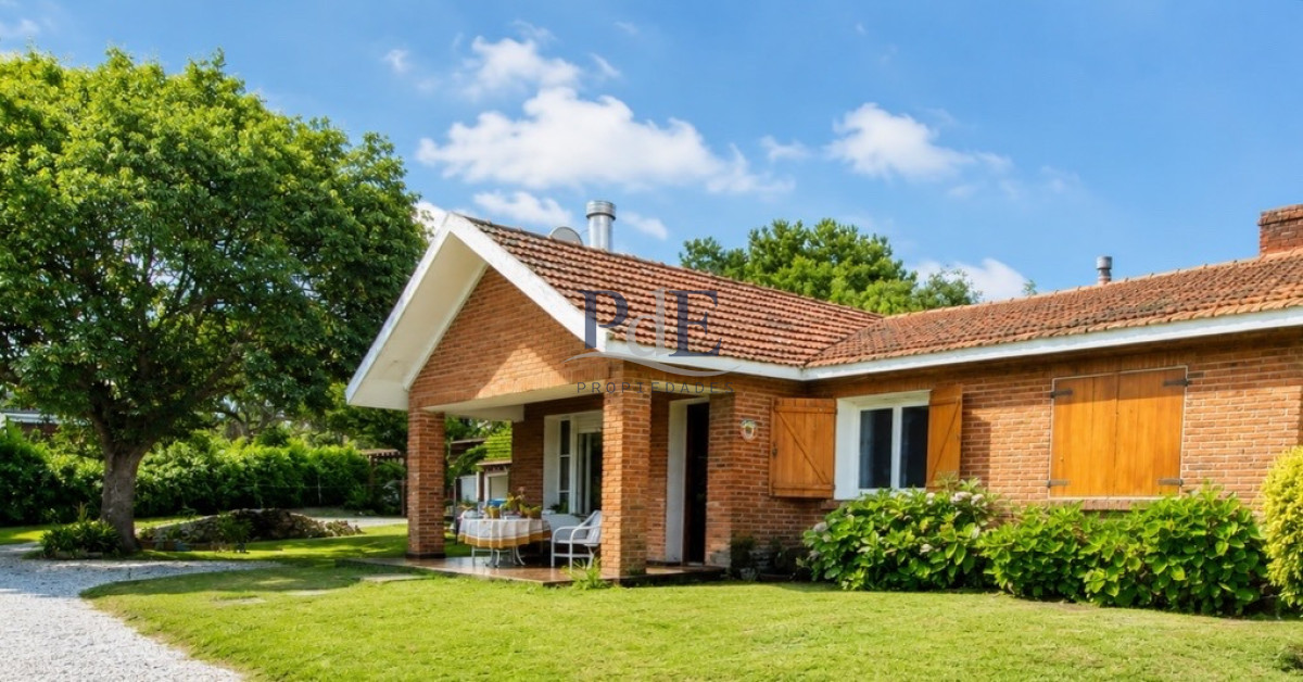 Casa en Las Delicias, Maldonado. 4 dormitorios, terreno de 1020 m² - Imagen 1