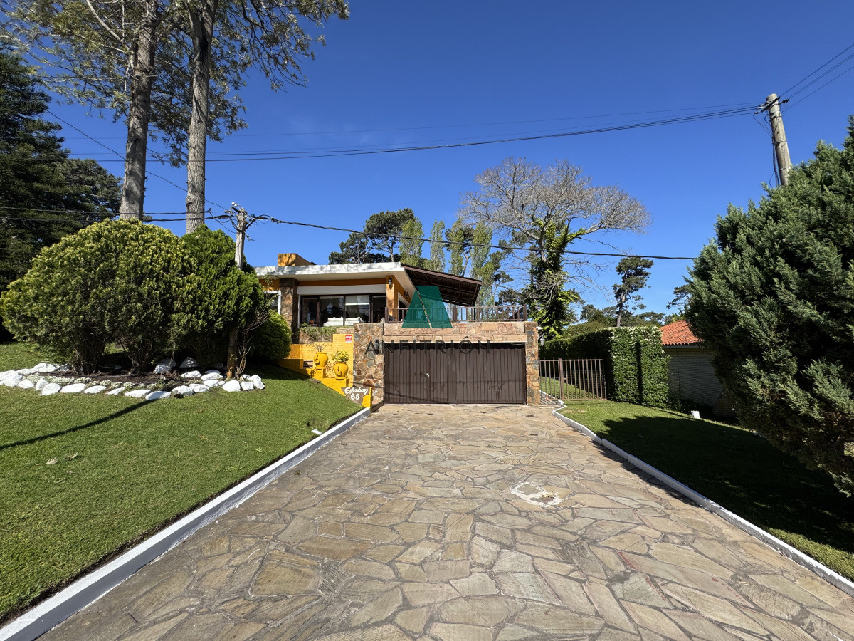 Casa ID.11 - Chalet 4 dormitorios en alquiler temporal Punta del Este