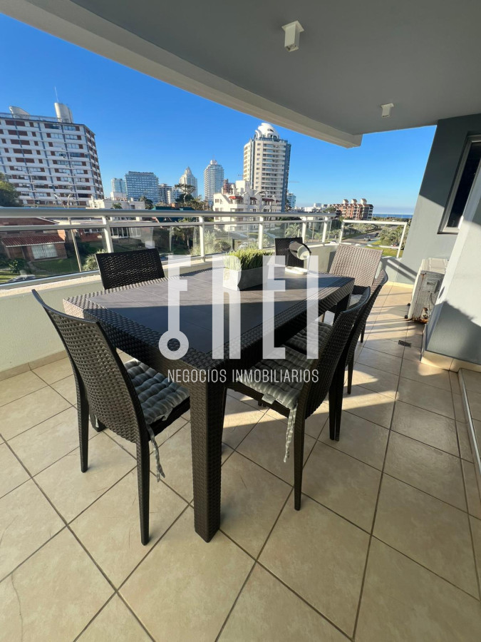 Apartamento Moderno En La Mejor Ubicación de Pde - FNI627A
