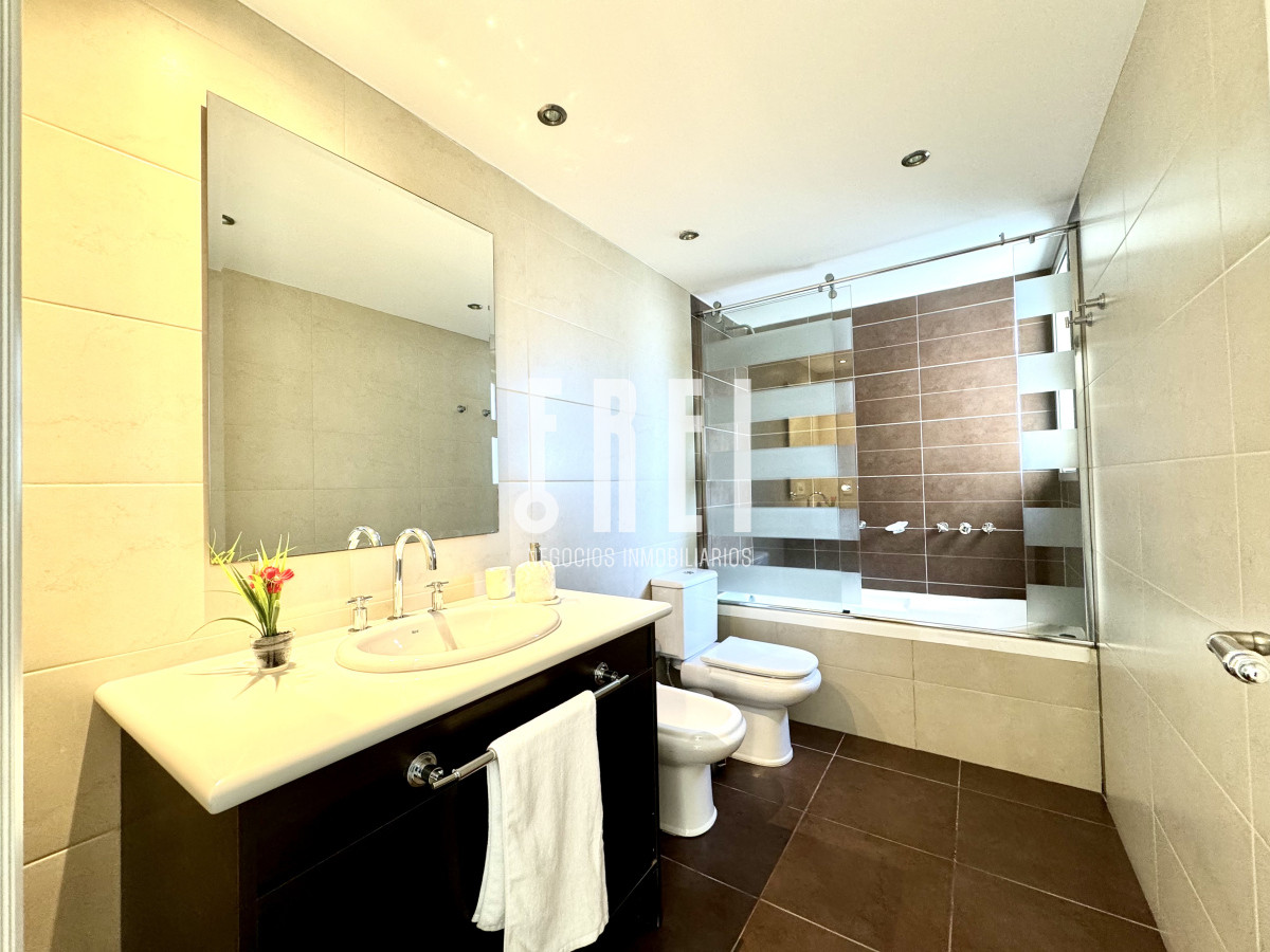 Apartamento ID.402 - IMPERIALE ALQUILER ANUAL 3 DORMITORIOS + DEPENDENCIA