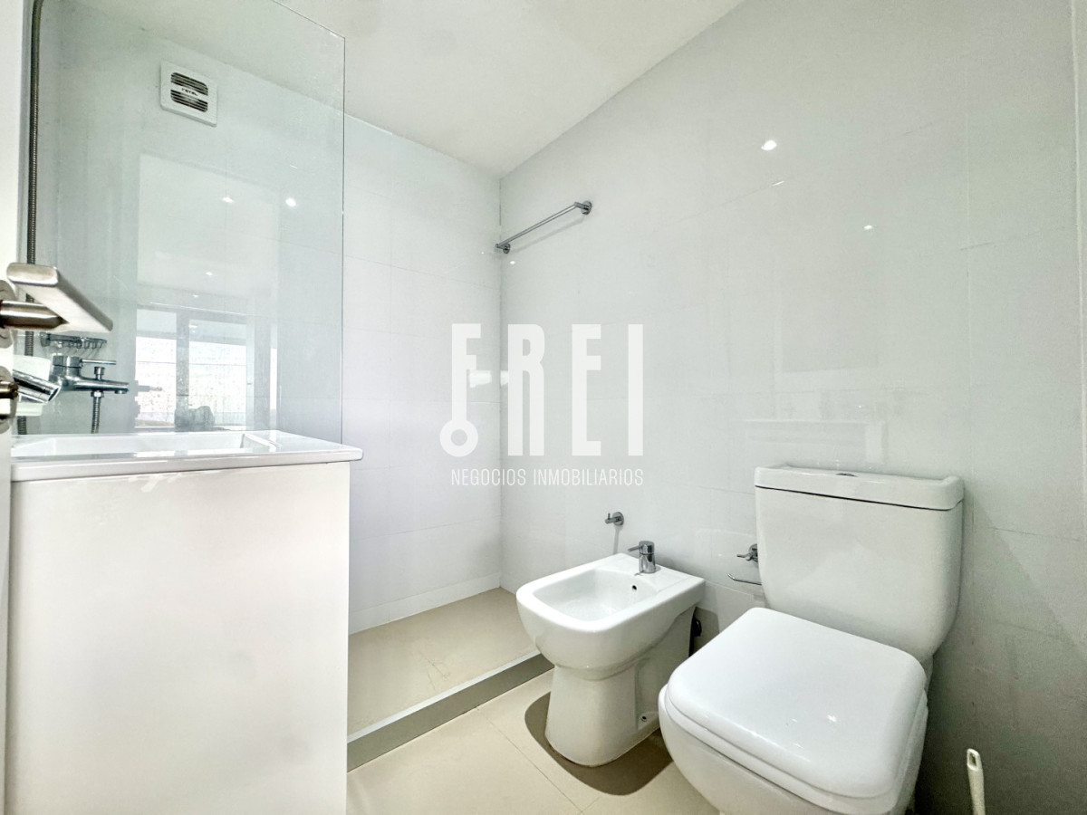 Apartamento ID.737 - OPORTUNIDAD MONOAMBIENTE CON PISCINA DE USO EXCLUSIVO EN PUNTA BALLENA