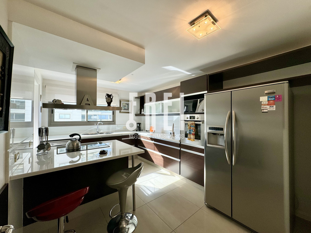 Apartamento ID.402 - IMPERIALE ALQUILER ANUAL 3 DORMITORIOS + DEPENDENCIA