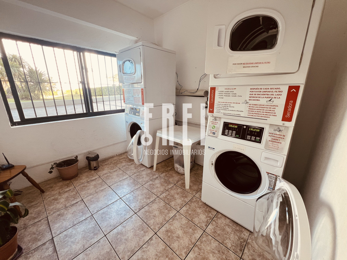 Apartamento ID.598 - 2 Dorm. 3 Baños en Edifico Antibes