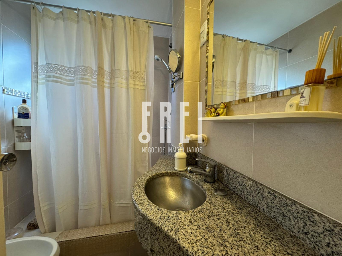 Apartamento ID.598 - 2 Dorm. 3 Baños en Edifico Antibes