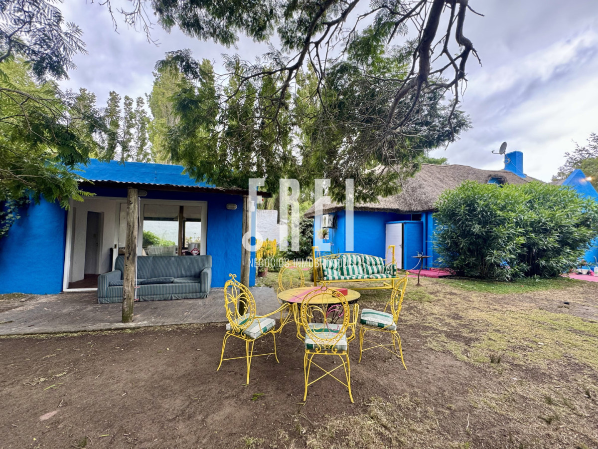 ALQUILER TEMPORAL CASA EN LA BARRA, PUNTA DEL ESTE. CAPACIDAD 9 PERSONAS. - FNI705C