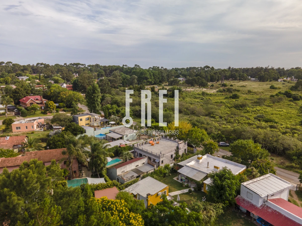 Casa ID.88 - HERMOSA CASA EN VENTA 3 DORMITORIOS+ CASA DE HUESPEDES PISCINA Y PARRILLERO
