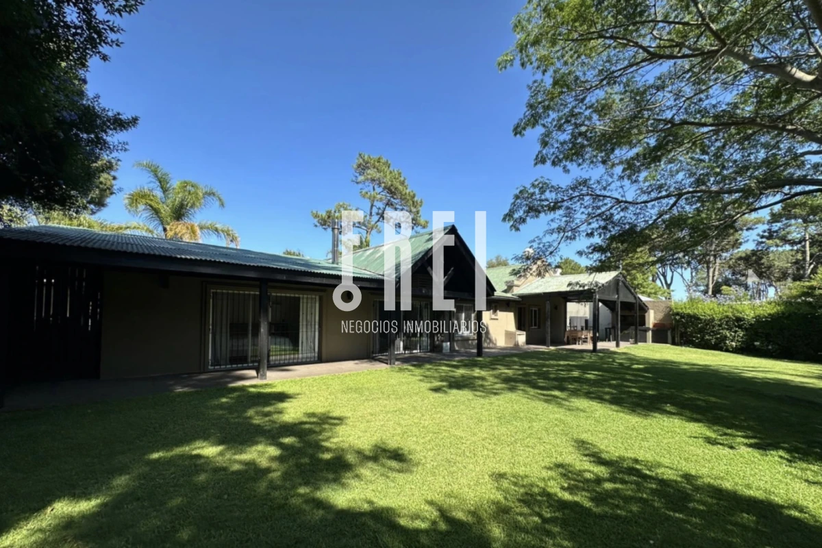 Casa ID.899 - CASA 5 DORMITORIOS EN ALQUILER TEMPORAL, RINCON DEL INDIO.