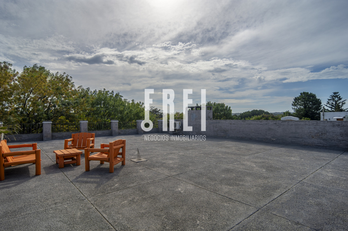 Casa ID.88 - HERMOSA CASA EN VENTA 3 DORMITORIOS+ CASA DE HUESPEDES PISCINA Y PARRILLERO