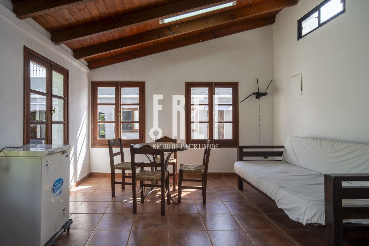 Casa ID.88 - HERMOSA CASA EN VENTA 3 DORMITORIOS+ CASA DE HUESPEDES PISCINA Y PARRILLERO