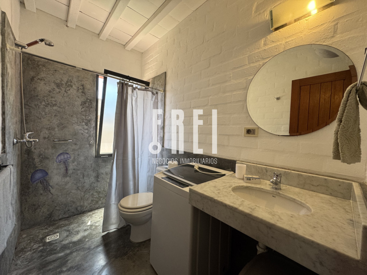 Casa ID.637 - Casa 2 dormitorios en Pinares, parrillero, piscina y jacuzzi.