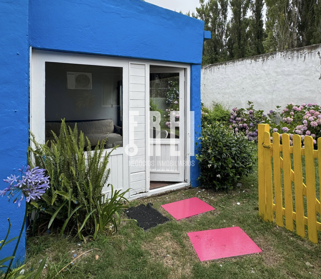Casa ID.705 - ALQUILER TEMPORAL CASA EN LA BARRA, PUNTA DEL ESTE. CAPACIDAD 9 PERSONAS.