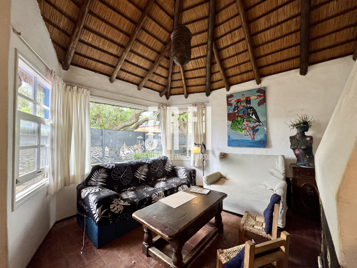 Casa ID.705 - ALQUILER TEMPORAL CASA EN LA BARRA, PUNTA DEL ESTE. CAPACIDAD 9 PERSONAS.
