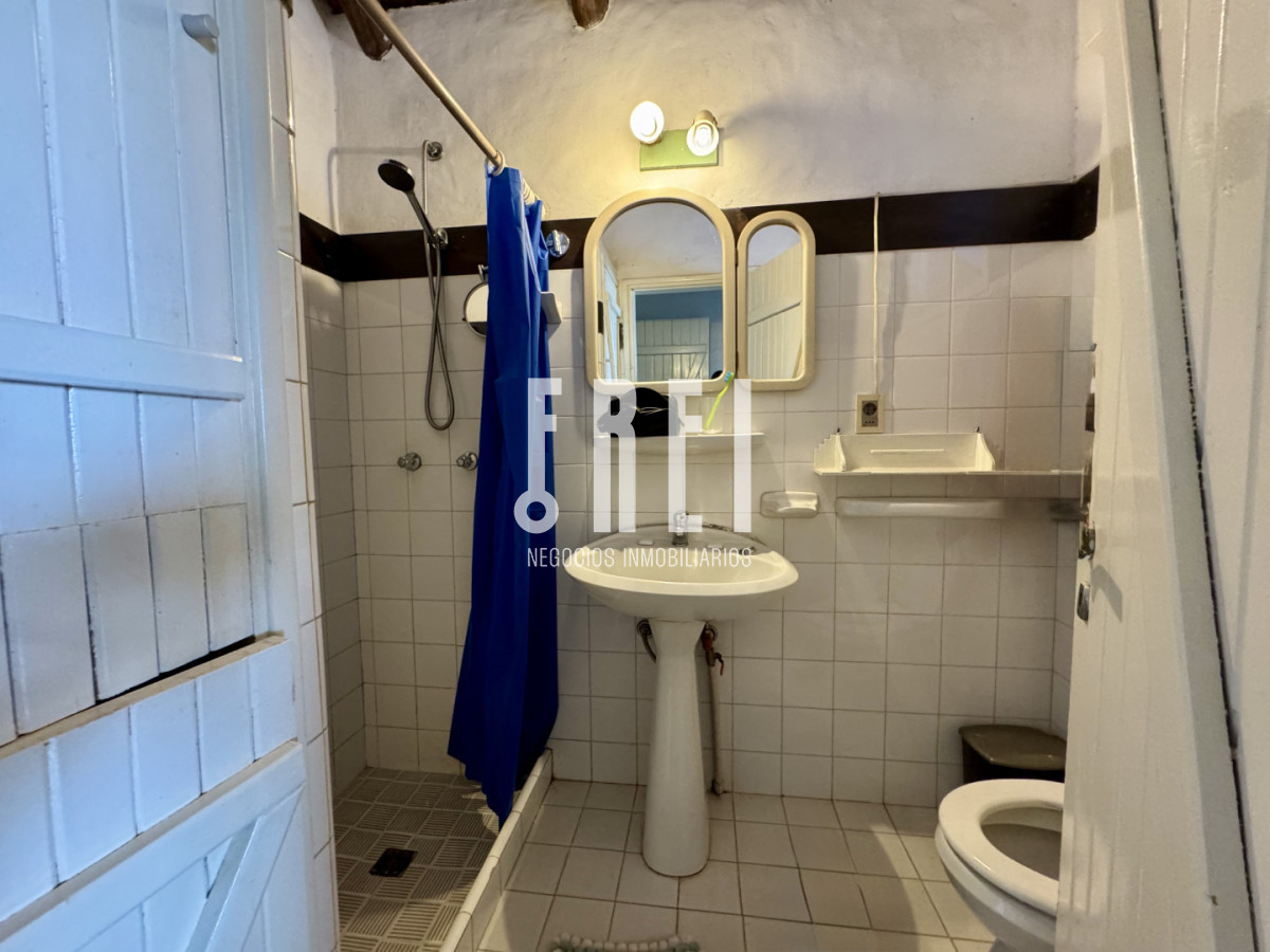 Casa ID.705 - ALQUILER TEMPORAL CASA EN LA BARRA, PUNTA DEL ESTE. CAPACIDAD 9 PERSONAS.