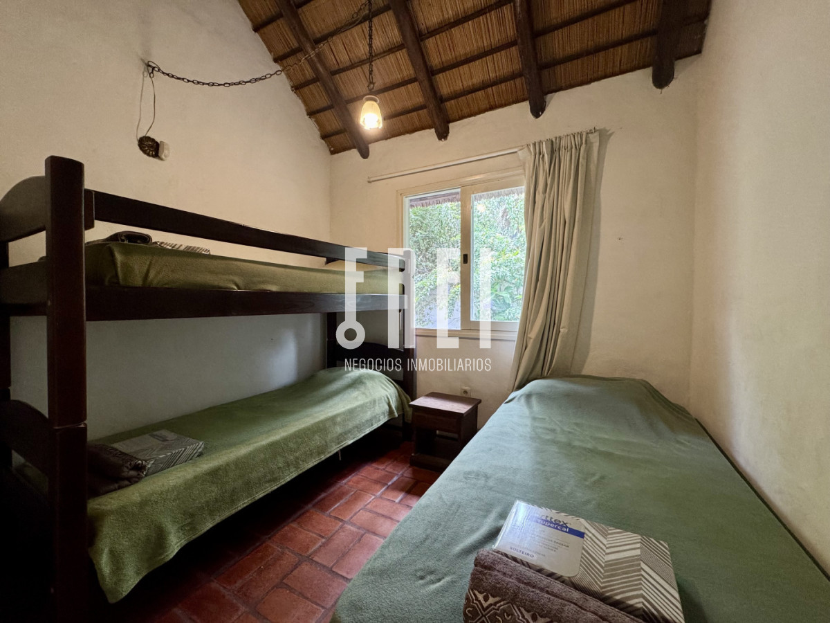 Casa ID.705 - ALQUILER TEMPORAL CASA EN LA BARRA, PUNTA DEL ESTE. CAPACIDAD 9 PERSONAS.