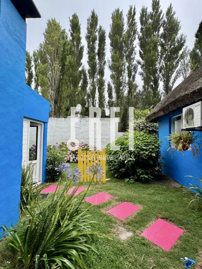 Casa ID.705 - ALQUILER TEMPORAL CASA EN LA BARRA, PUNTA DEL ESTE. CAPACIDAD 9 PERSONAS.