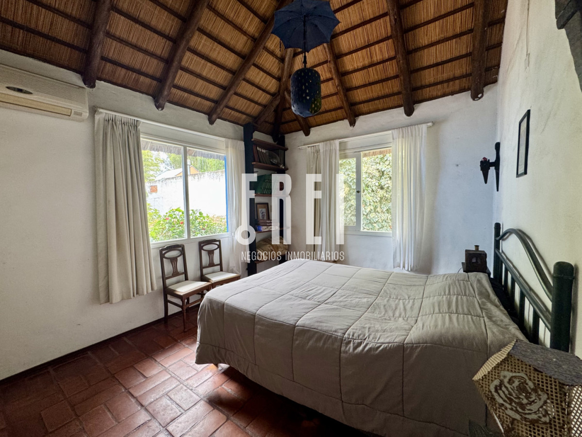 Casa ID.705 - ALQUILER TEMPORAL CASA EN LA BARRA, PUNTA DEL ESTE. CAPACIDAD 9 PERSONAS.