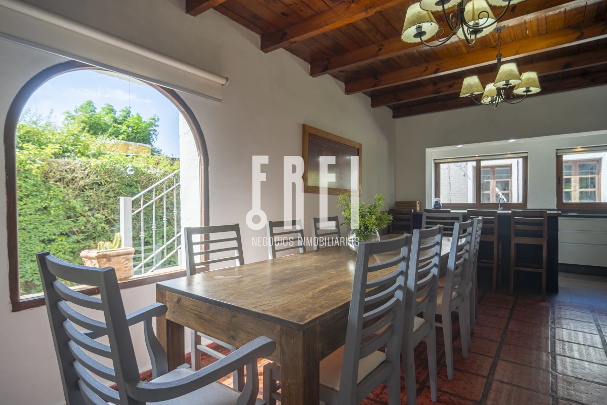 Casa ID.88 - HERMOSA CASA EN VENTA 3 DORMITORIOS+ CASA DE HUESPEDES PISCINA Y PARRILLERO