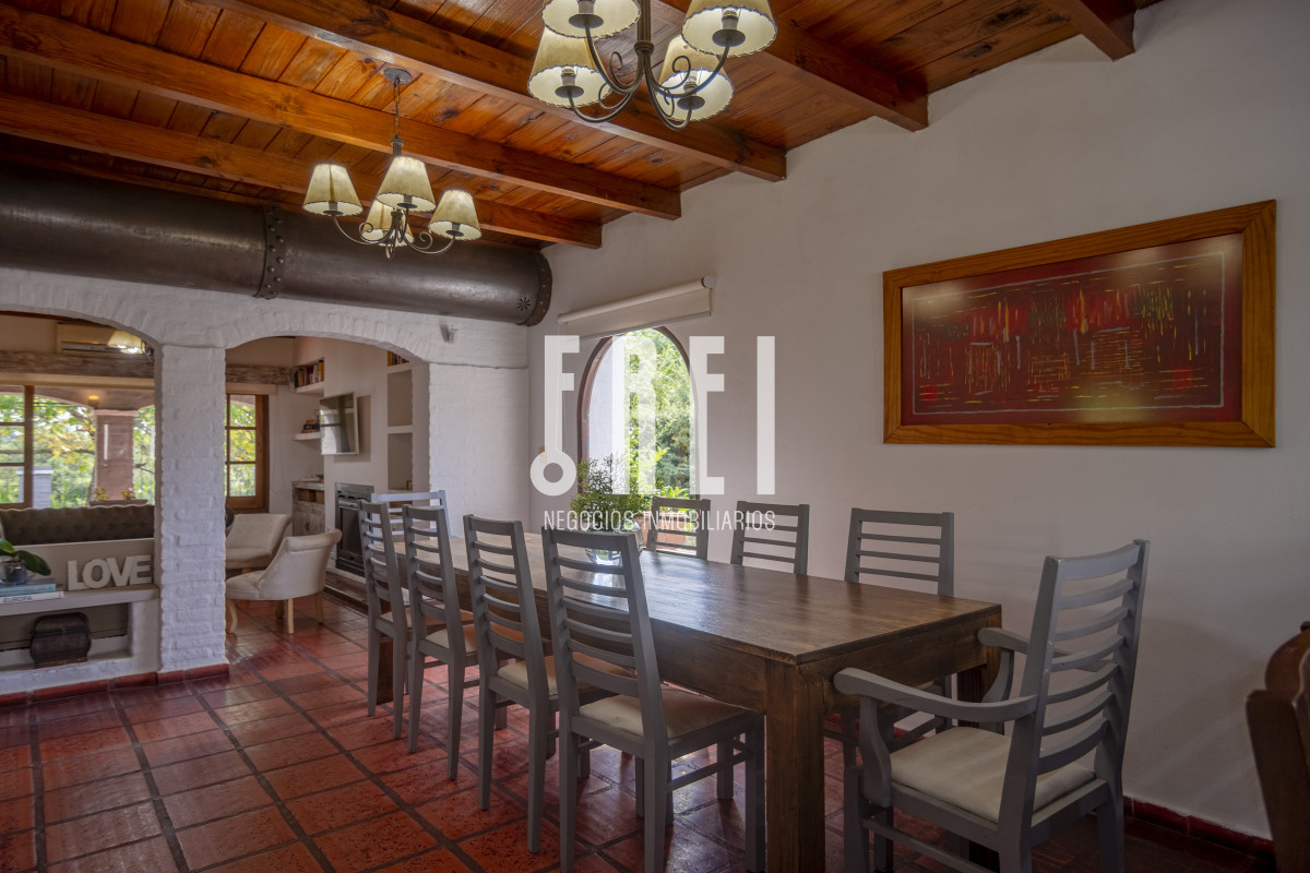 Casa ID.88 - HERMOSA CASA EN VENTA 3 DORMITORIOS+ CASA DE HUESPEDES PISCINA Y PARRILLERO