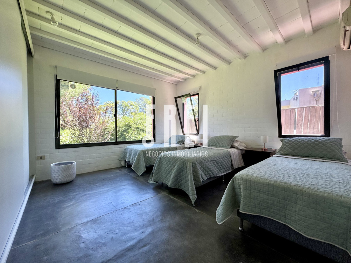 Casa ID.637 - Casa 2 dormitorios en Pinares, parrillero, piscina y jacuzzi.