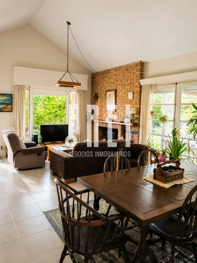 Casa ID.826 - CASA 4 DORMITORIOS EN PLAYA MANSA