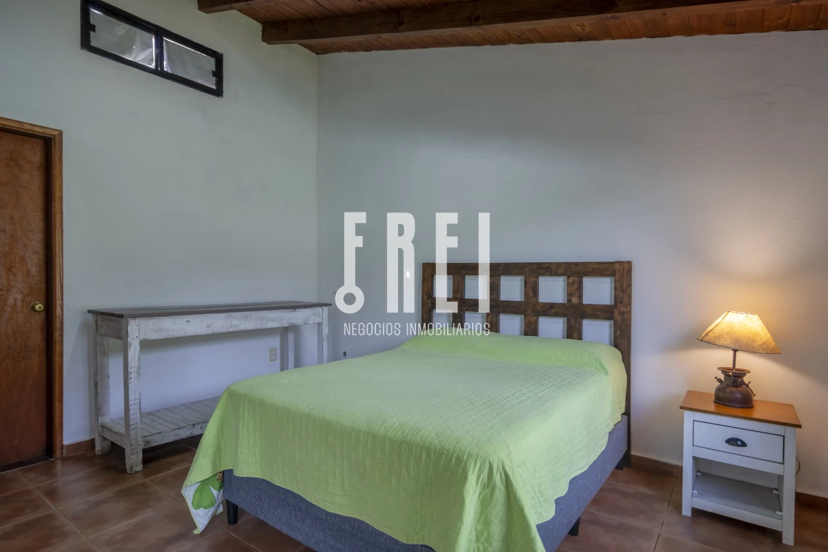 Casa ID.88 - HERMOSA CASA EN VENTA 3 DORMITORIOS+ CASA DE HUESPEDES PISCINA Y PARRILLERO