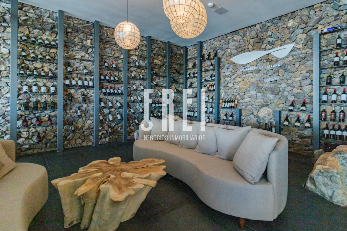 Apartamento ID.737 - OPORTUNIDAD MONOAMBIENTE CON PISCINA DE USO EXCLUSIVO EN PUNTA BALLENA