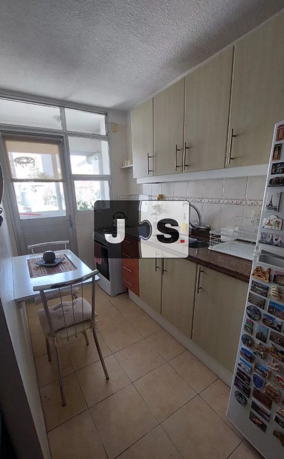 Apartamento ID.2986 - Alquilo apartamento Amueblado, 2 dormitorios, 2 baño, Garage  Barrio Centro