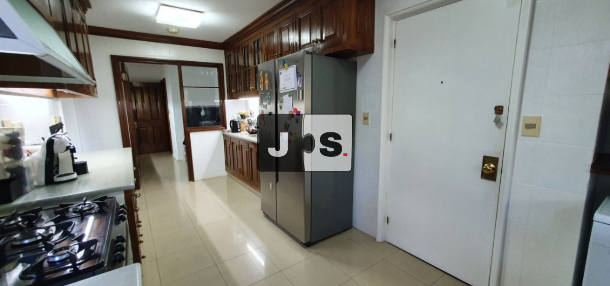 Apartamento ID.1934 - Alquiler Apartamento 3 Dormitorios y 4 Baños con Cochera Doble en Carrasco 
