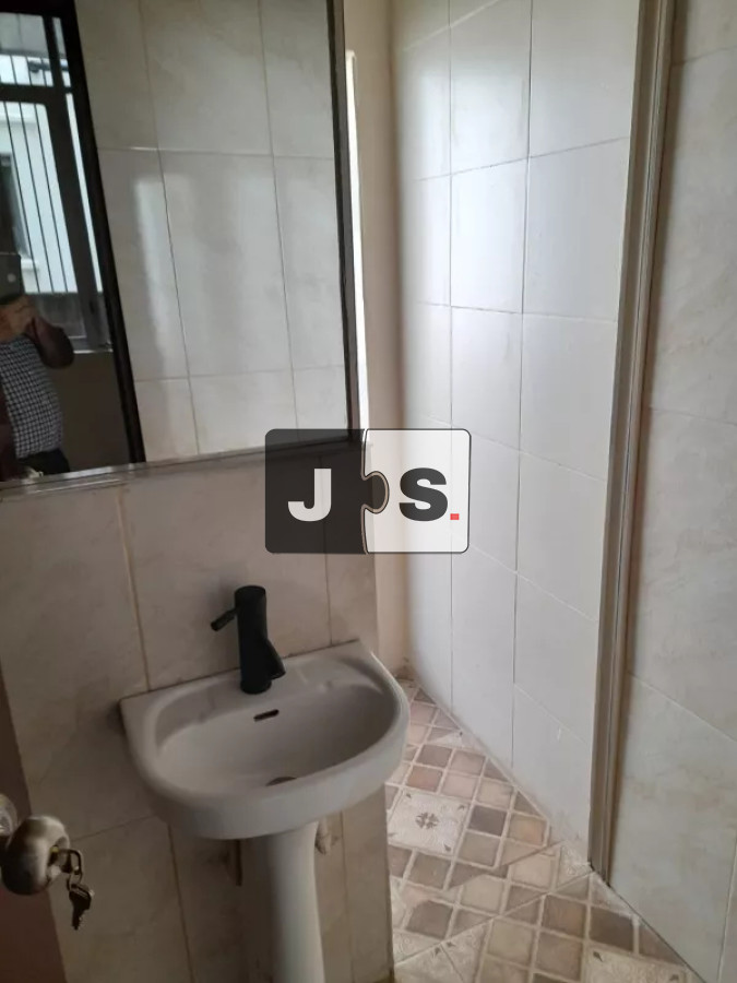 Apartamento ID.2908 - Alquilo apartamento, 4 dormitorios, 2 baño,  Barrio Cordón