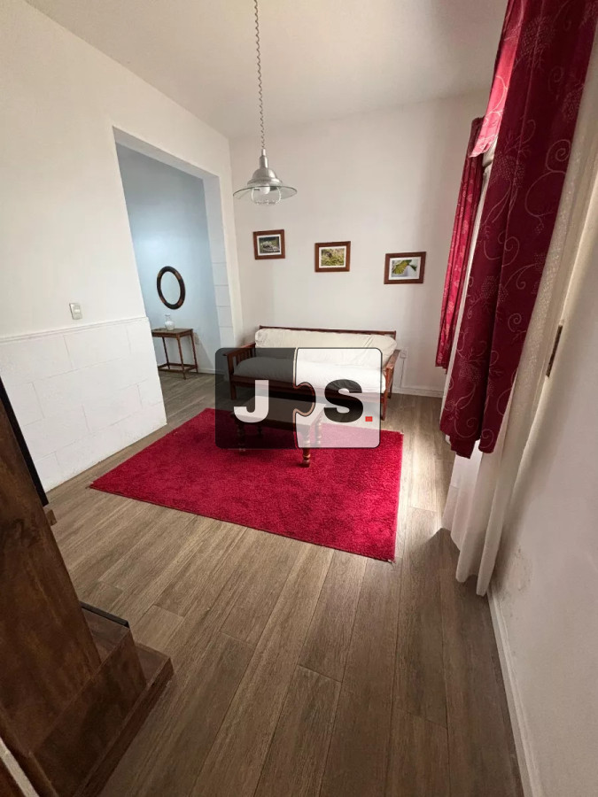 Apartamento ID.2532 - Vendo apartamento 2 dormitorios en Centro con patio y lavadero