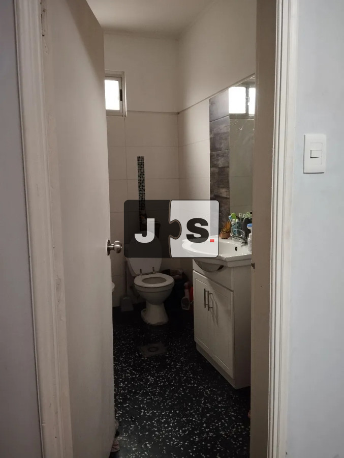 Apartamento ID.3706 - Venta Apartamento tipo Casa 3 Dormitorios, estufa a leña, Cordón