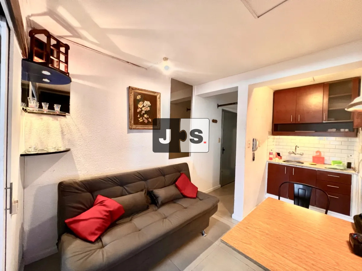 Apartamento ID.3429 - Alquilo monoambiente Centro 