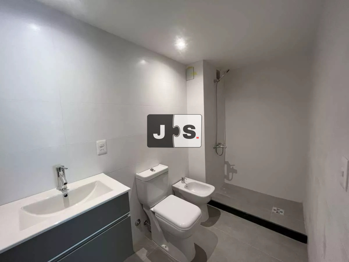 Apartamento ID.3027 - Vendo Apartamento, 1 Dormitorios, 1 Baños, Garage, Barrio Pocitos