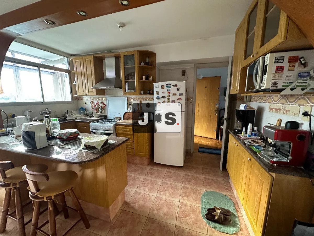 Apartamento ID.3134 - Vendo Apartamento, 3 Dormitorios, 2 Baños, Barrio Pocitos