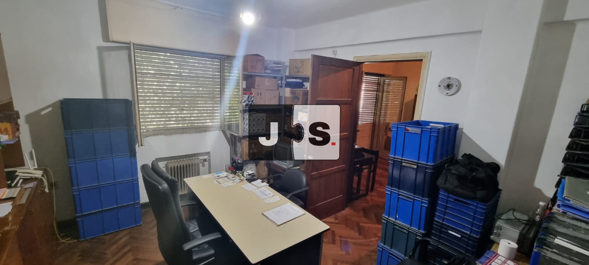 Apartamento ID.812 - Venta apartamento 4 dormitorios Centro Montevideo