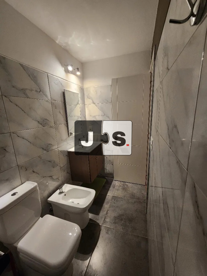 Apartamento ID.4306 - Vendo Apartamento en Cordón Sur, 1 dormitorio con 2 cocheras