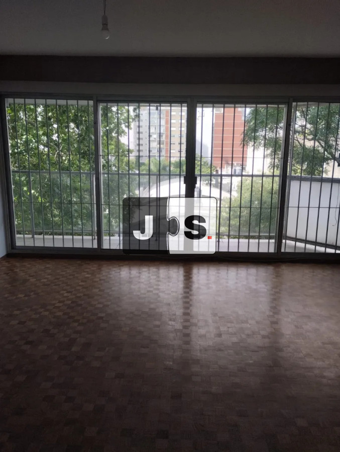 Apartamento ID.3632 - Vendo apartamento de 4 dormitorios en Punta Carretas con cochera