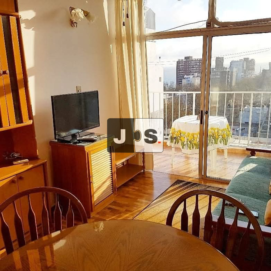 Apartamento ID.2599 - Alquilo apartamento 1 dormitorio en Centro amoblado con balcón
