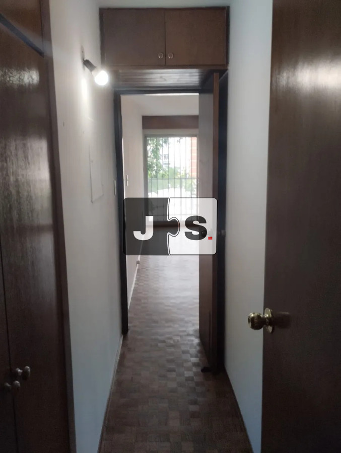 Apartamento ID.3632 - Vendo apartamento de 4 dormitorios en Punta Carretas con cochera