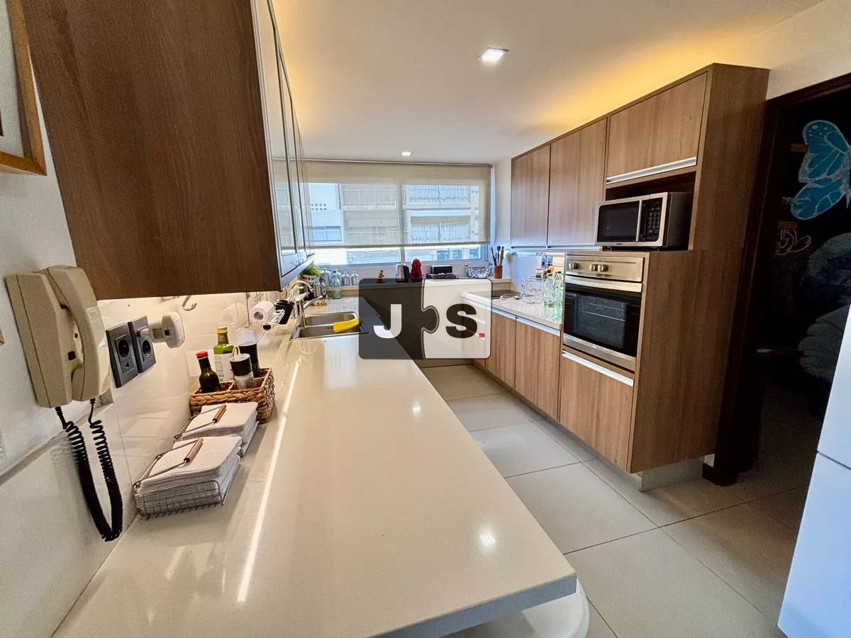 Apartamento ID.3028 - Vendo Apartamento, 3 Dormitorios, 3 Baños, Garage, Barrio Pocitos