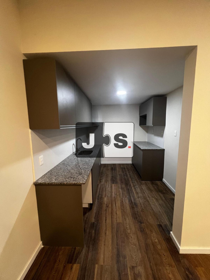 Apartamento ID.4119 - Vendo apartamento con patio y 2 dormitorios en zona Prado