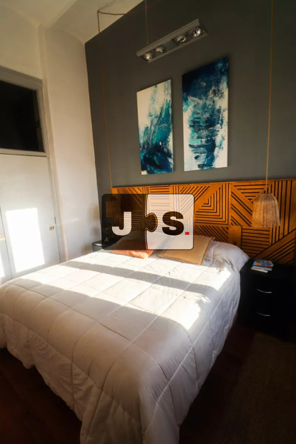 Apartamento ID.2456 - Vendo Apartamento, 4 Dormitorios, 1 Baños, Barrio Cordón 