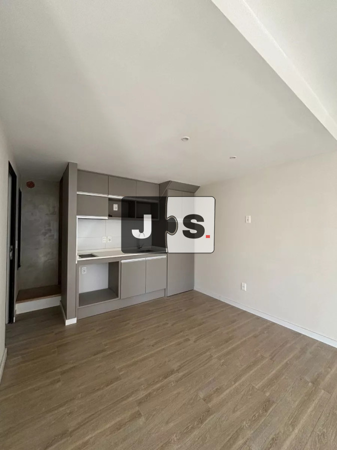 Apartamento ID.2466 - Vendo Duplex, 2 Dormitorios, 1 Baño, Barrio Sur